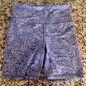 Elation printed 7” athleta biker shorts